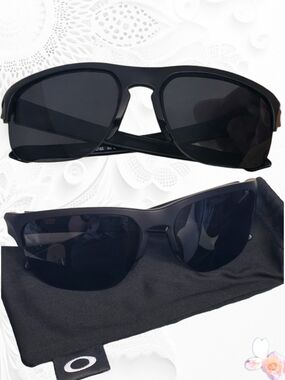 Oakley OO9413‑0165 Black Wrap Sunglasses – NWOT With Pouch (Unworn)  Sporty